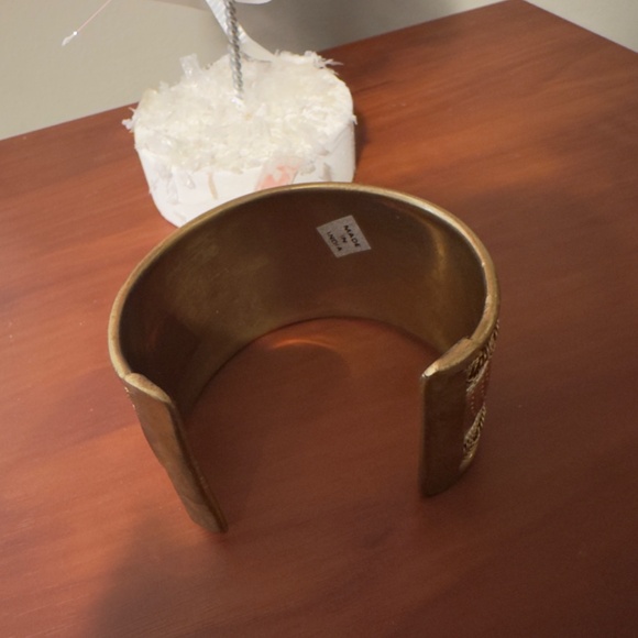 Brass Cuff Bracelet - India - Picture 2 of 3